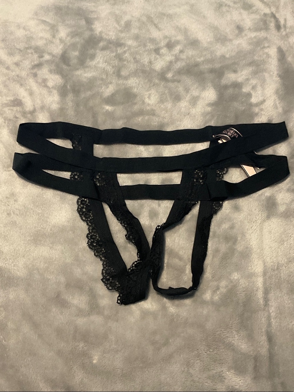 NWT MEDIUM VICTORIAS SECRET VERY SEXY CROTCHLESS CHEEKINI (MSRP $29.50)